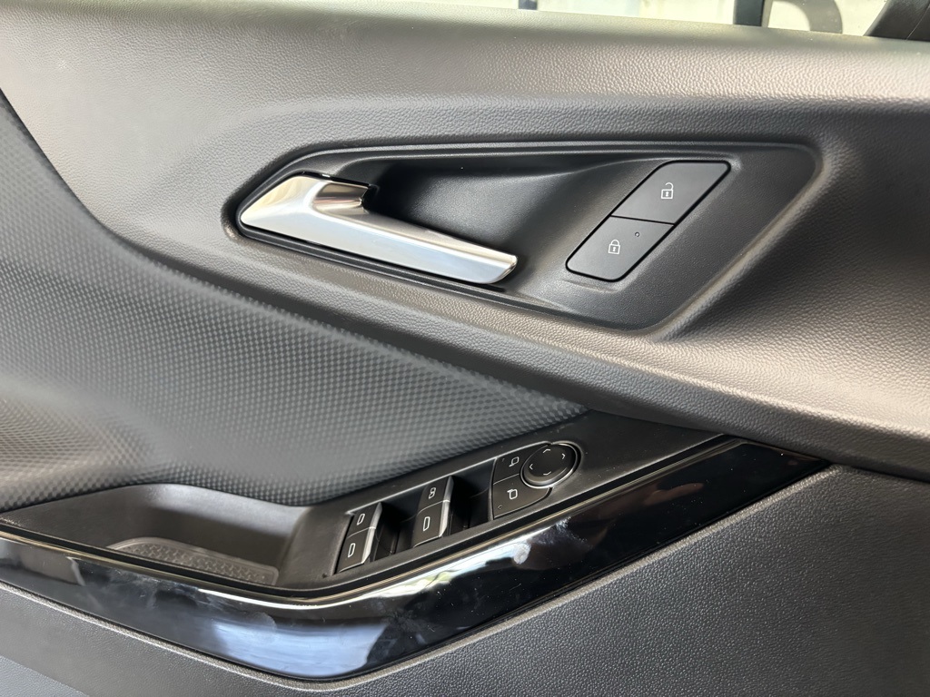 new 2026 Chevrolet Equinox car, priced at $37,020