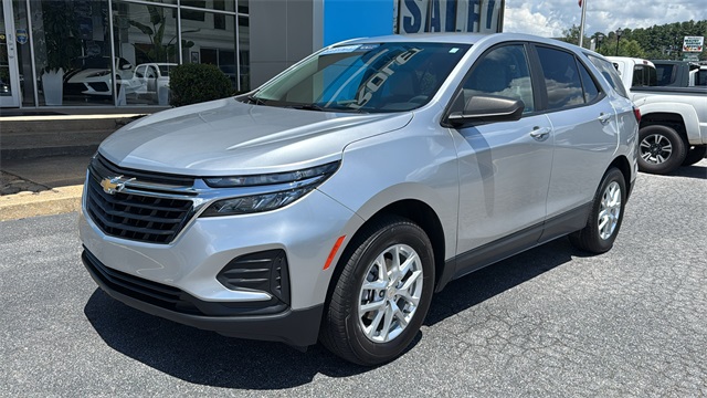 used 2022 Chevrolet Equinox car, priced at $23,999