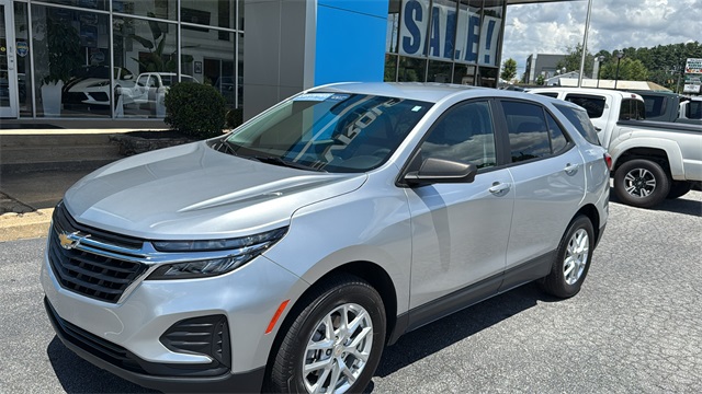used 2022 Chevrolet Equinox car, priced at $23,999