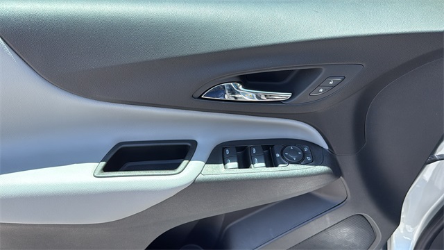 used 2022 Chevrolet Equinox car, priced at $23,999