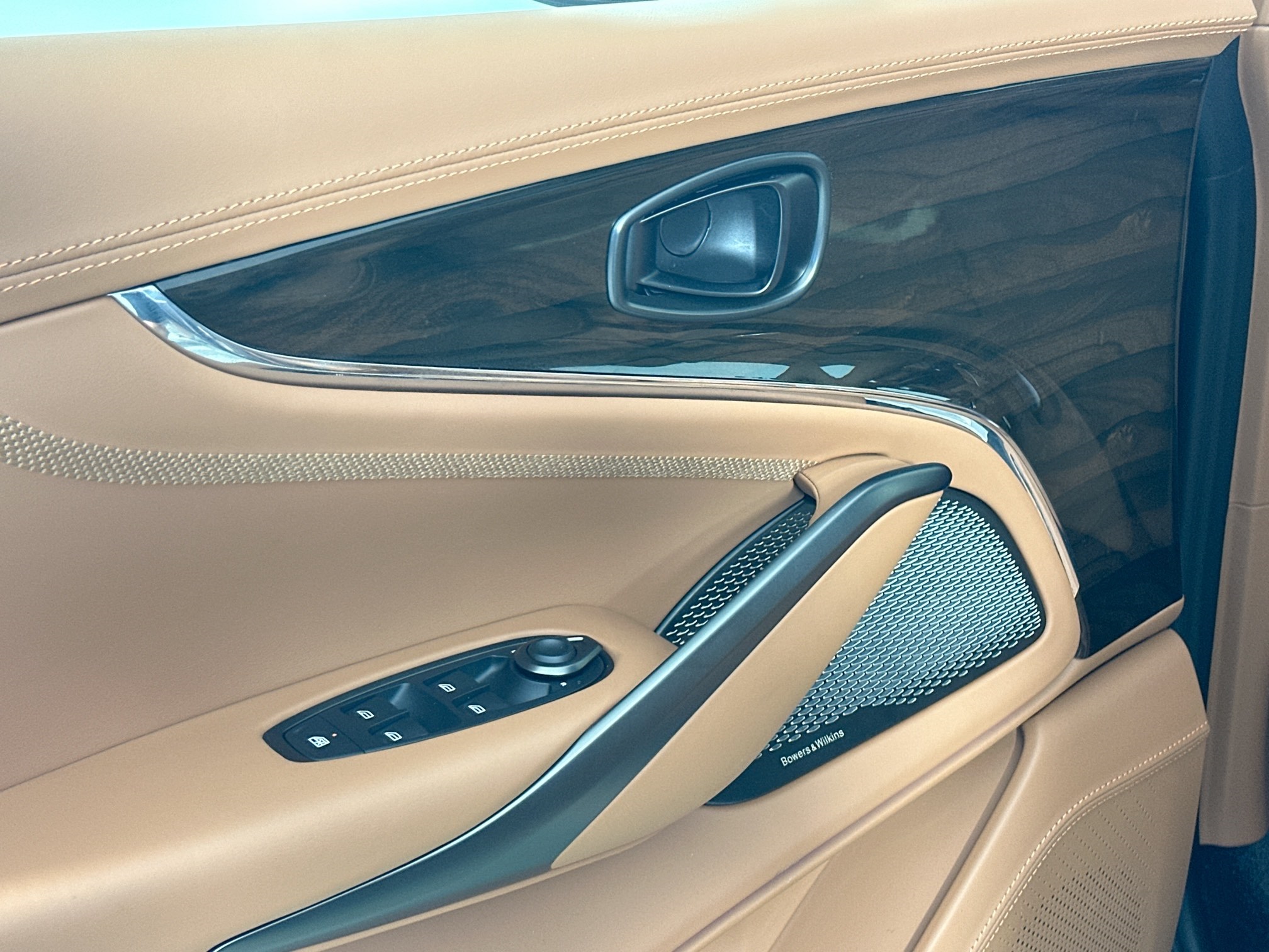 new 2025 Aston Martin DBX 707 car, priced at $259,995