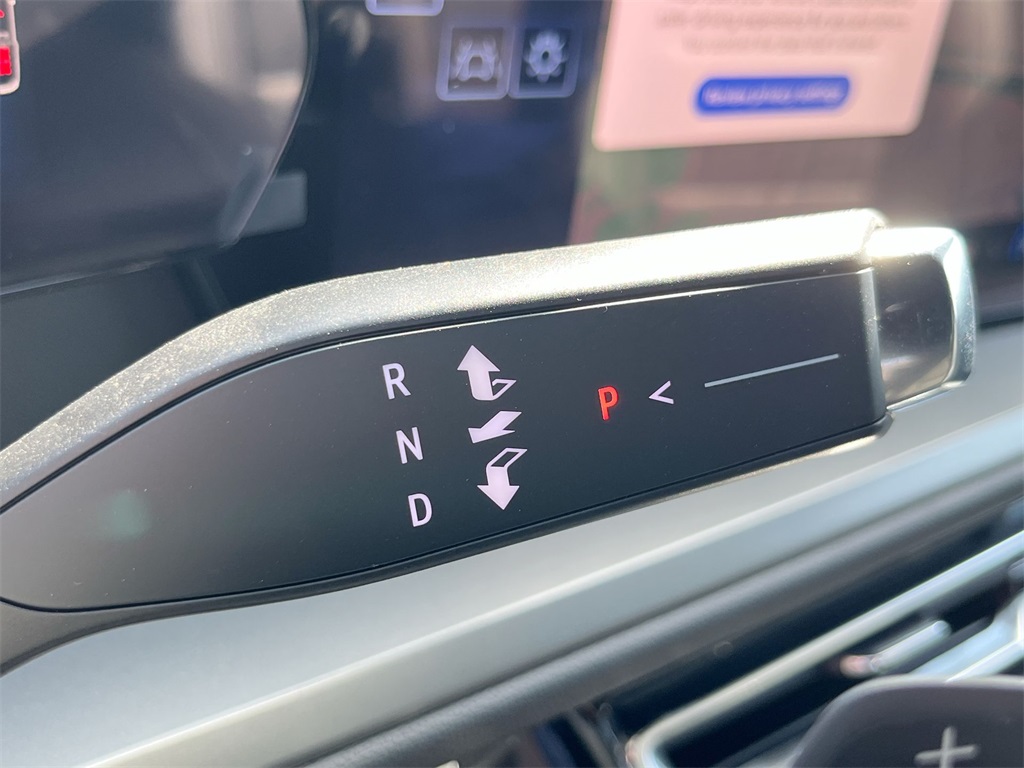 new 2025 Chevrolet Traverse car, priced at $44,115