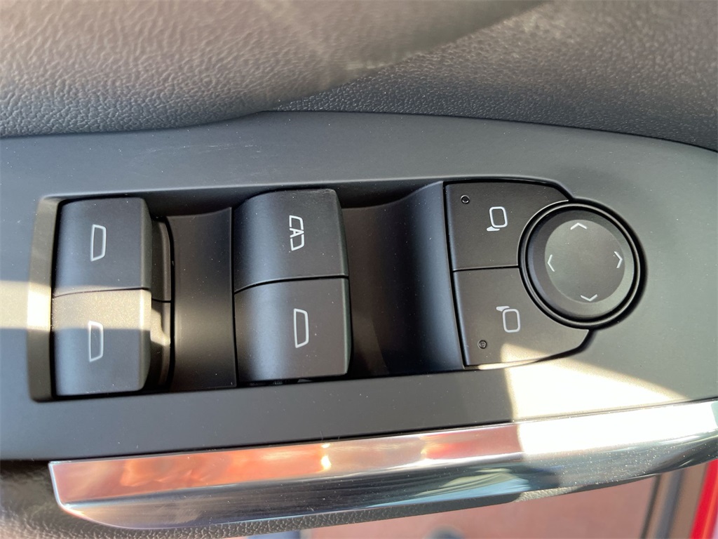 new 2025 Chevrolet Traverse car, priced at $44,115