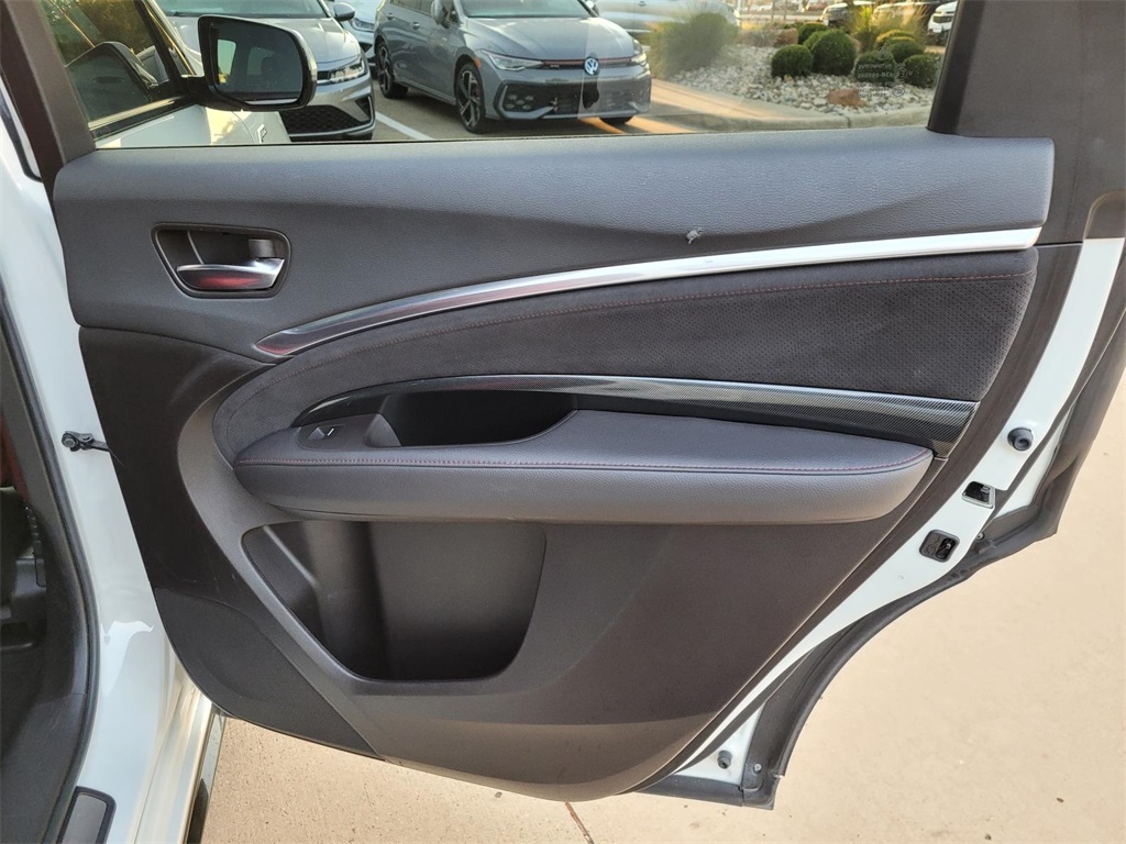 used 2019 Acura MDX car, priced at $26,002