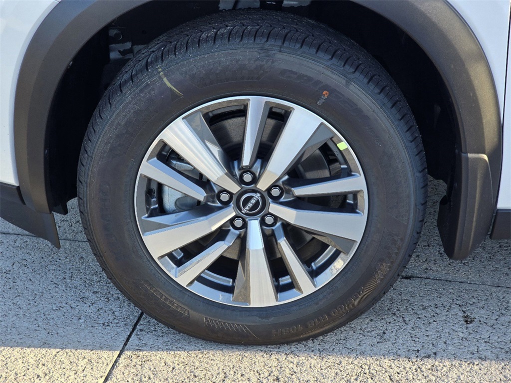 new 2025 Nissan Pathfinder car, priced at $35,964