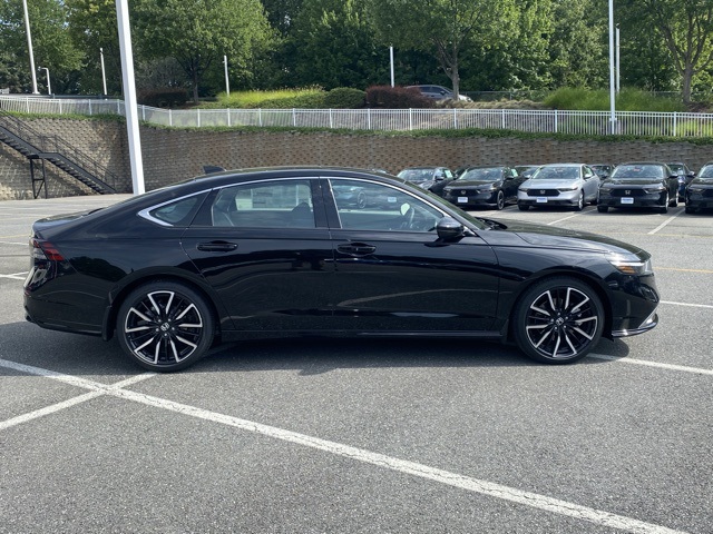 new 2025 Honda Accord Hybrid car, priced at $40,450