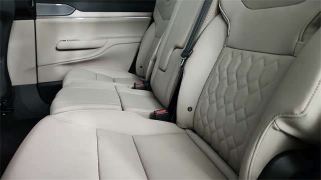 new 2025 Volvo EX90 car, priced at $86,290