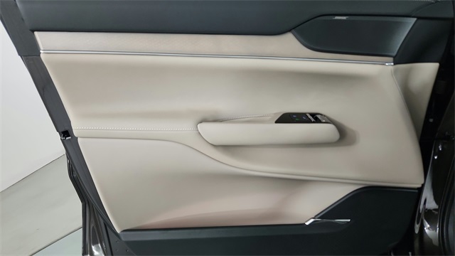 new 2025 Volvo EX90 car, priced at $86,290