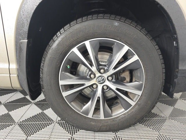 used 2016 Toyota Highlander car, priced at $14,922