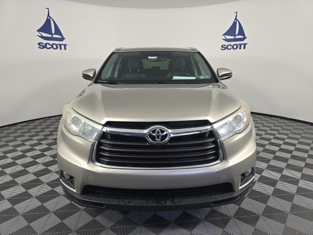 used 2016 Toyota Highlander car, priced at $14,922