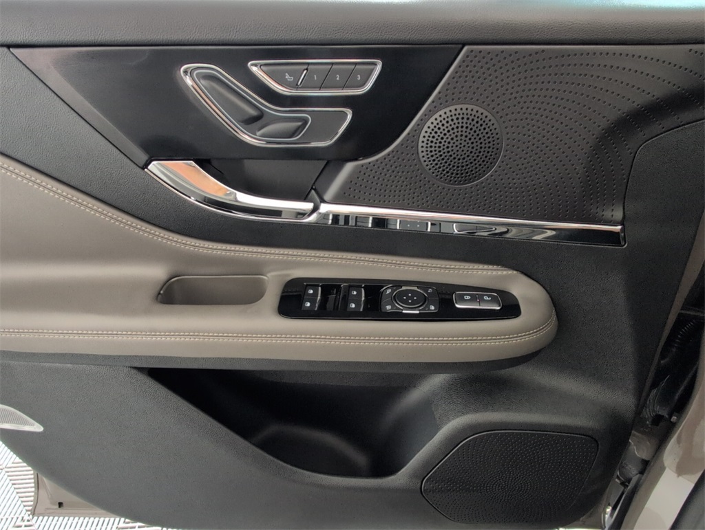 new 2025 Lincoln Corsair car, priced at $41,021