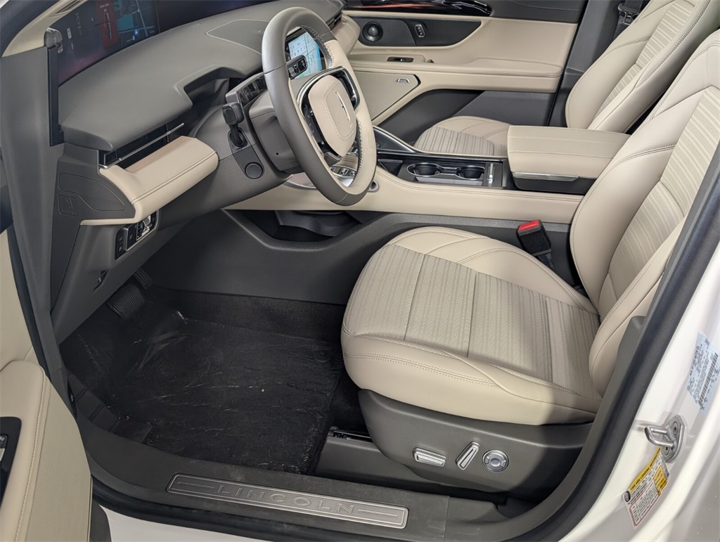 new 2025 Lincoln Nautilus car, priced at $64,757