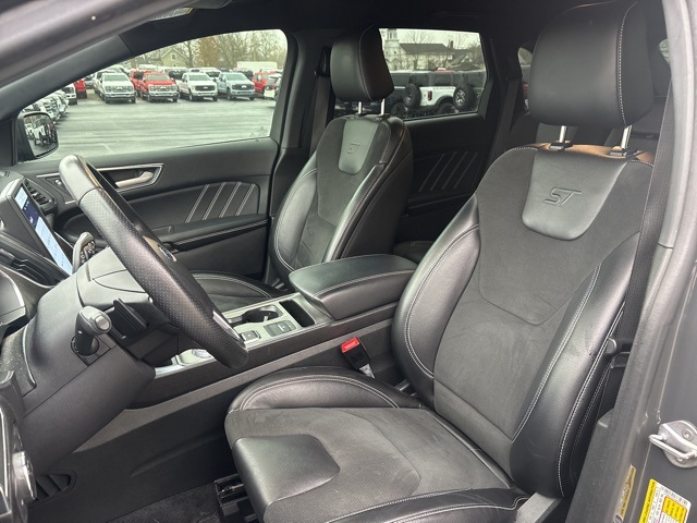 used 2021 Ford Edge car, priced at $25,000