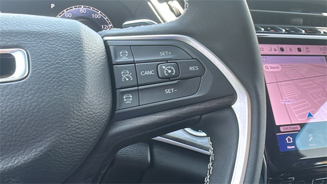 new 2025 Jeep Grand Cherokee car, priced at $48,515