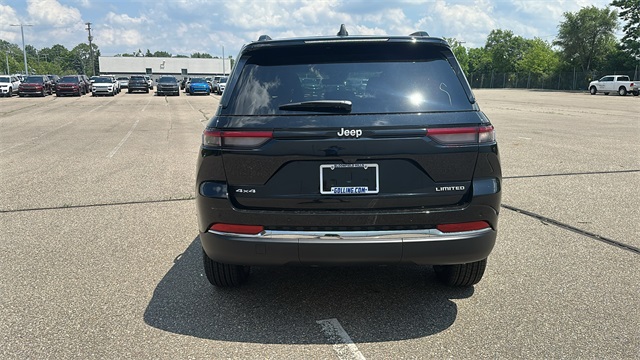new 2025 Jeep Grand Cherokee car, priced at $48,515