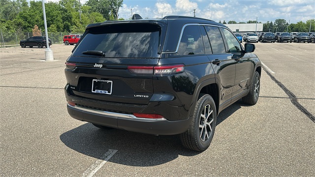new 2025 Jeep Grand Cherokee car, priced at $48,515