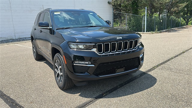 new 2025 Jeep Grand Cherokee car, priced at $48,515