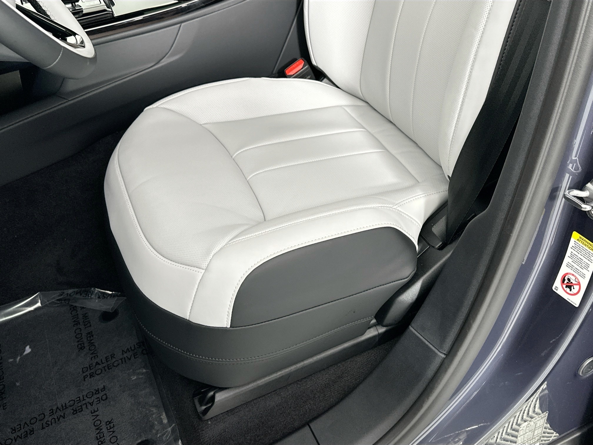 new 2025 Land Rover Range Rover Sport car, priced at $101,655