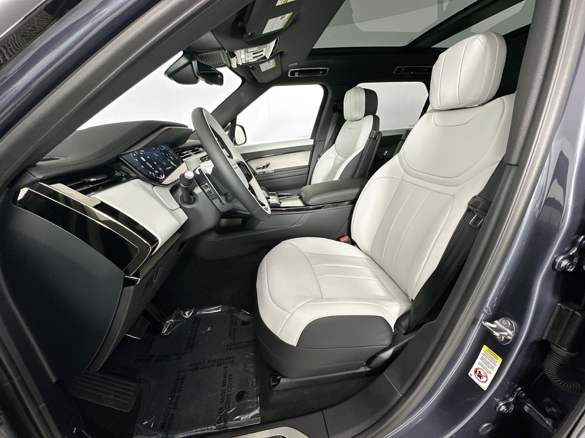 new 2025 Land Rover Range Rover Sport car, priced at $101,655