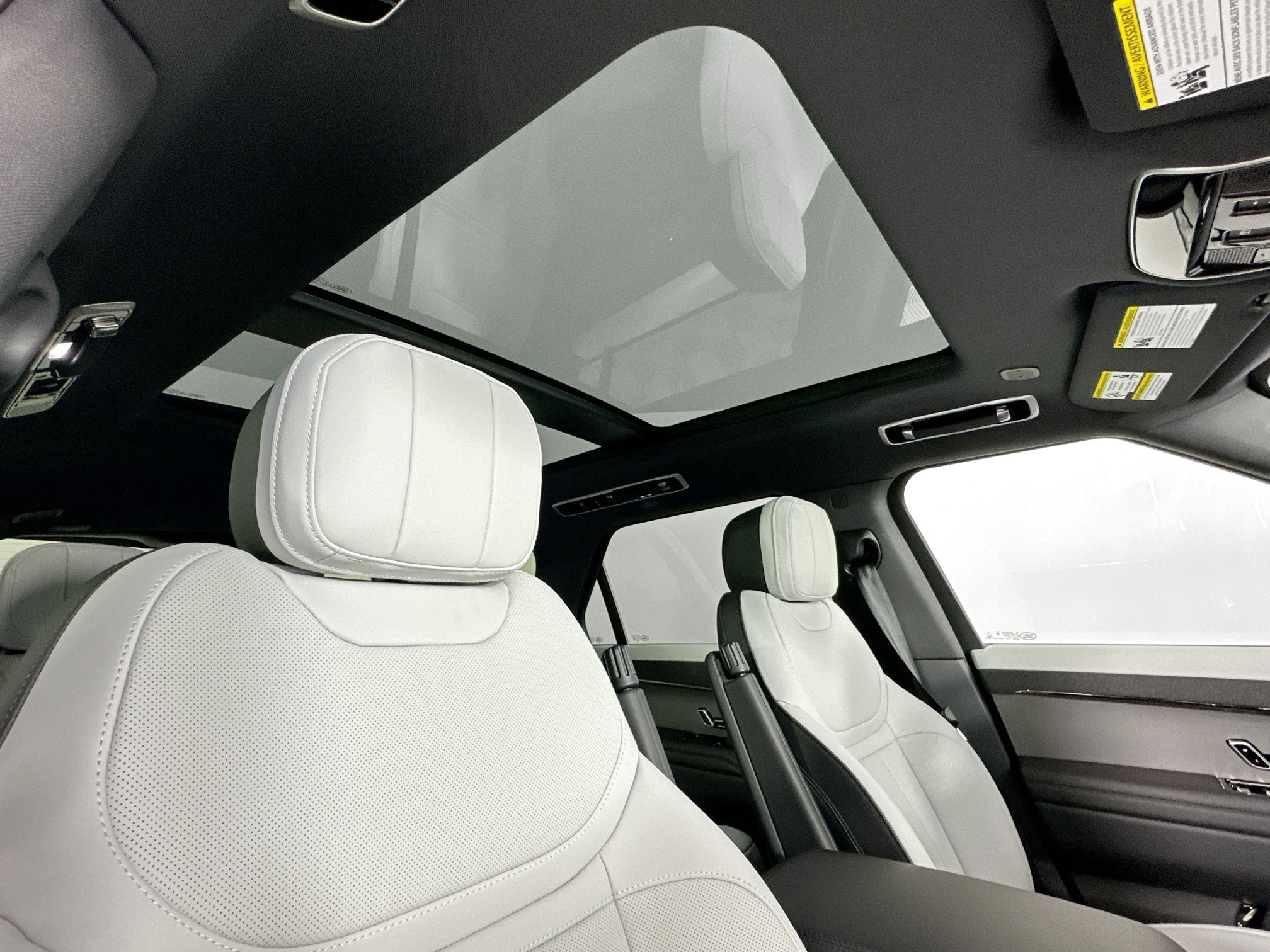 new 2025 Land Rover Range Rover Sport car, priced at $101,655