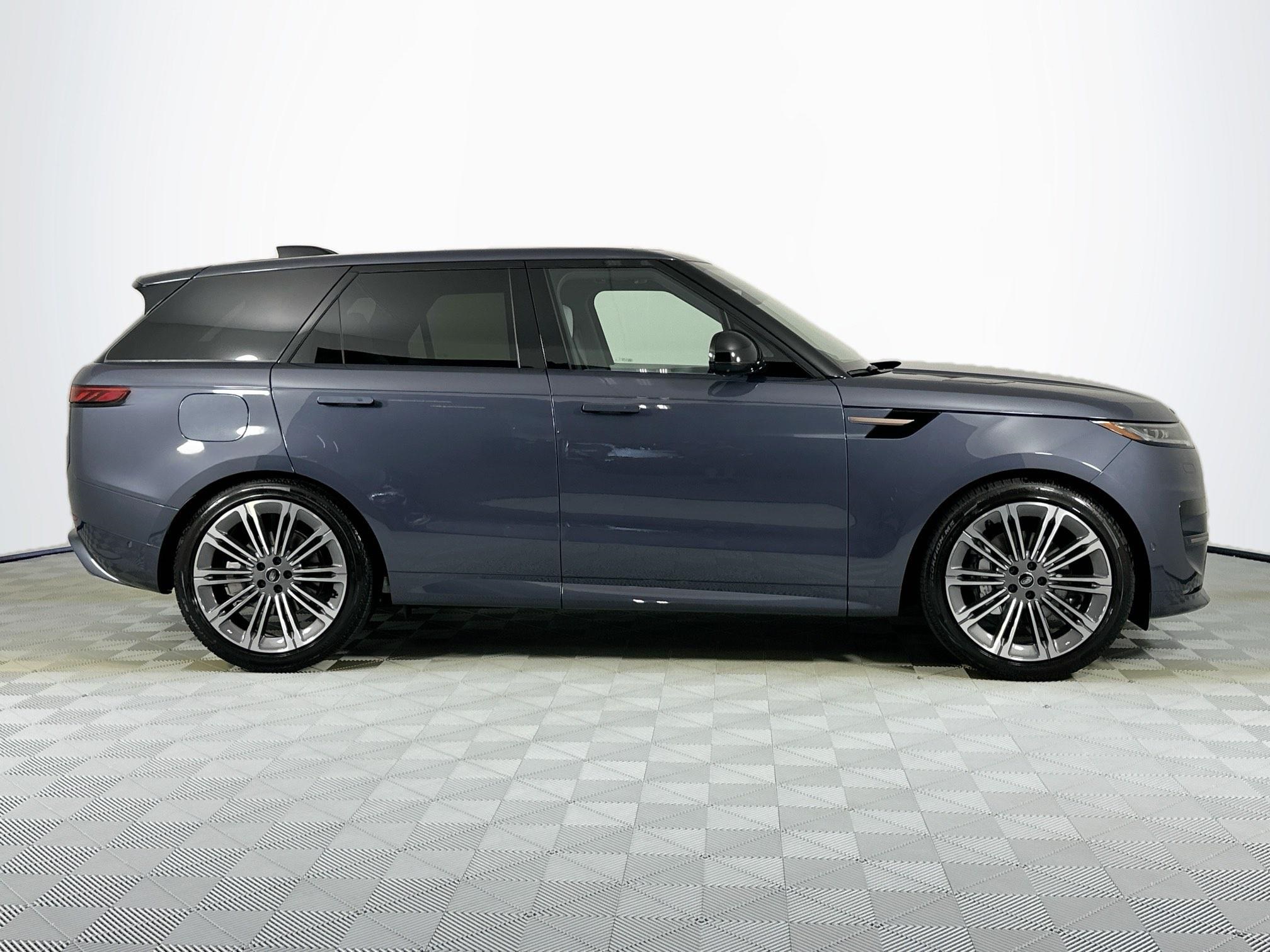 new 2025 Land Rover Range Rover Sport car, priced at $101,655