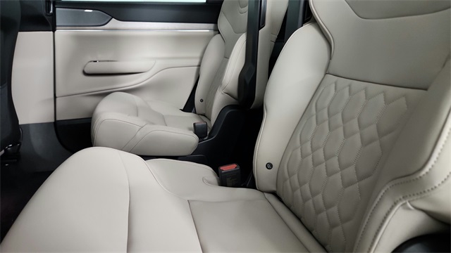 new 2025 Volvo EX90 car, priced at $87,835