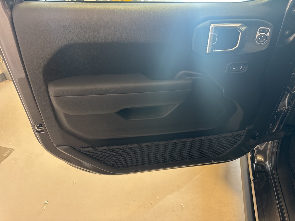 new 2025 Jeep Gladiator car, priced at $52,240