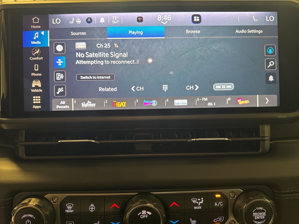 new 2025 Jeep Gladiator car, priced at $52,240