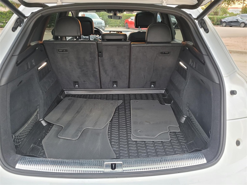 used 2018 Audi SQ5 car, priced at $18,075