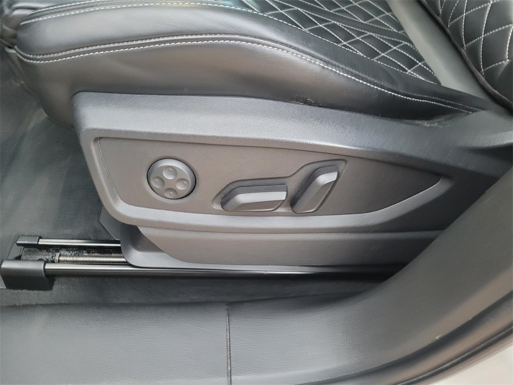 used 2018 Audi SQ5 car, priced at $18,075