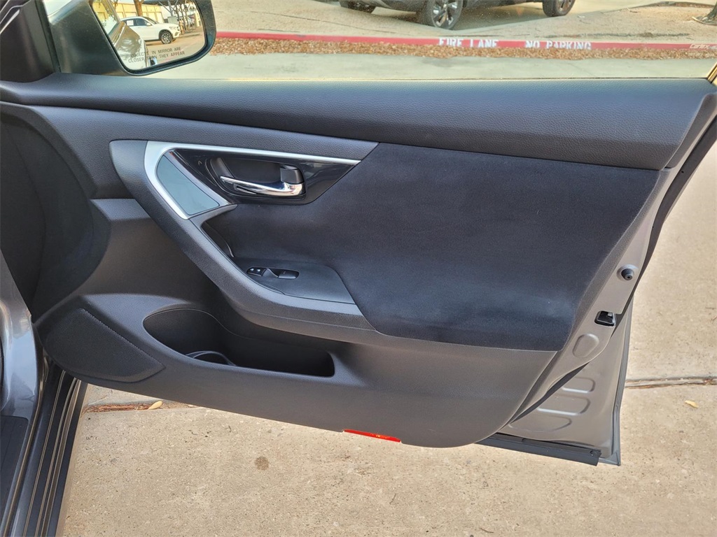 used 2014 Nissan Altima car, priced at $5,996