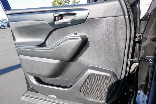 used 2022 Toyota Highlander car, priced at $33,455