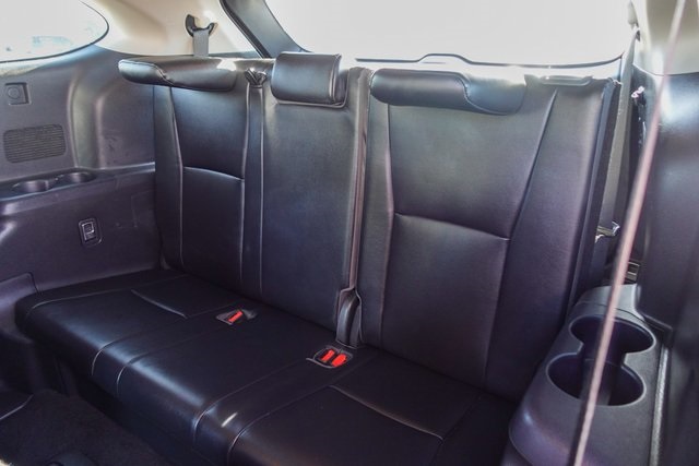 used 2022 Toyota Highlander car, priced at $33,455