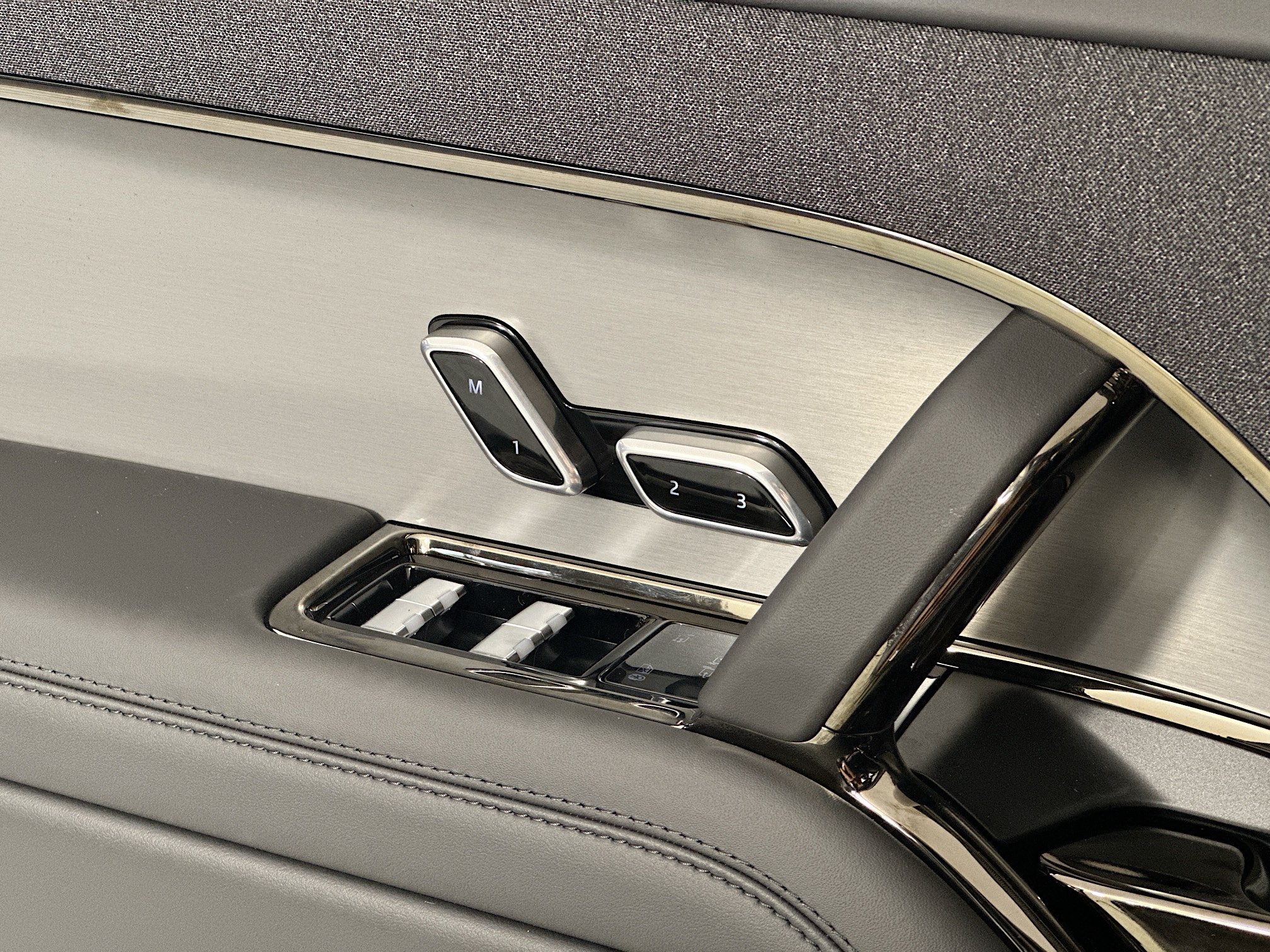 new 2025 Land Rover Range Rover Sport car, priced at $88,590
