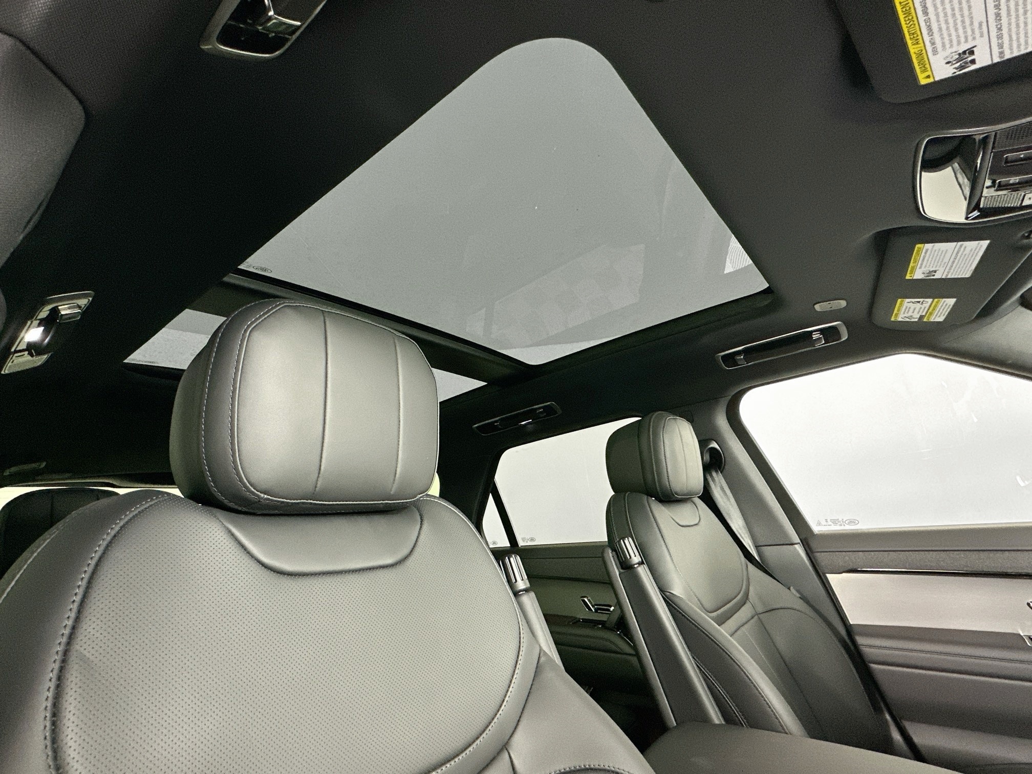 new 2025 Land Rover Range Rover Sport car, priced at $88,590