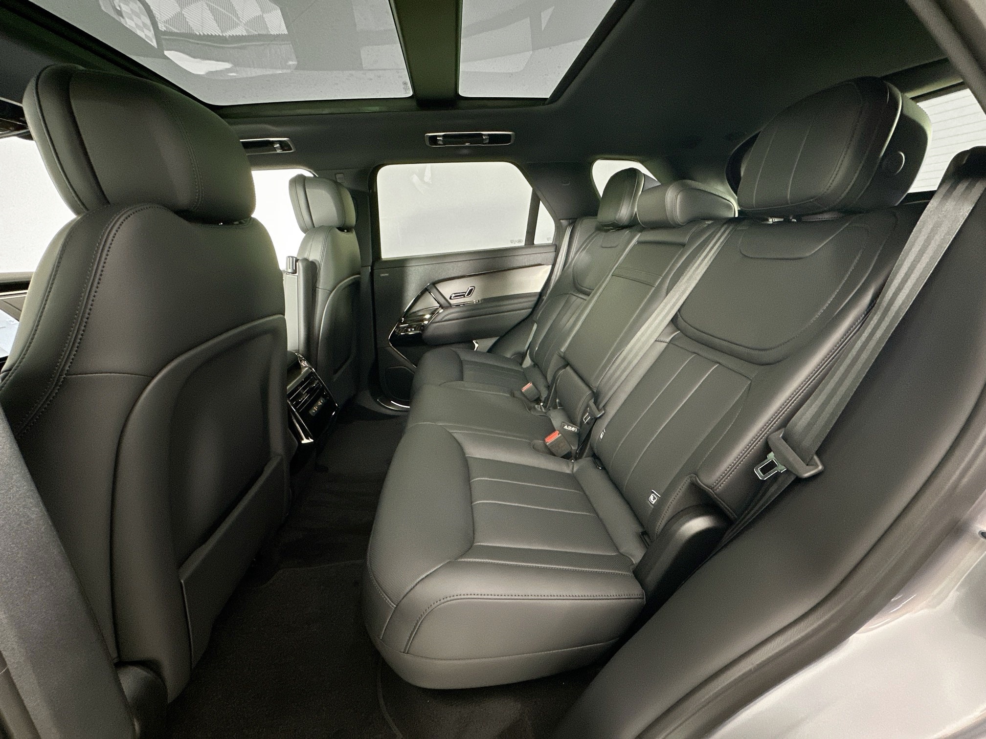 new 2025 Land Rover Range Rover Sport car, priced at $88,590