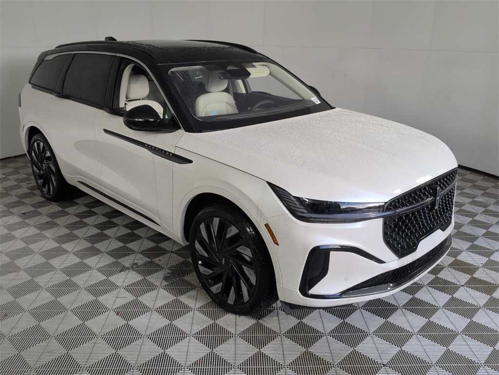 new 2025 Lincoln Nautilus car, priced at $81,576