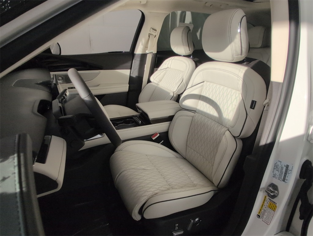 new 2025 Lincoln Nautilus car, priced at $81,576