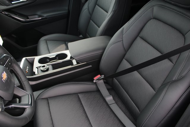 new 2026 Chevrolet Equinox car, priced at $32,545