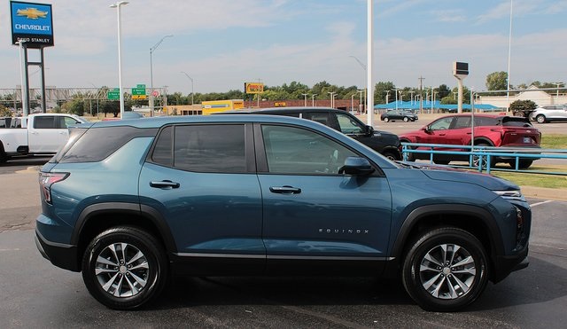 new 2026 Chevrolet Equinox car, priced at $32,545