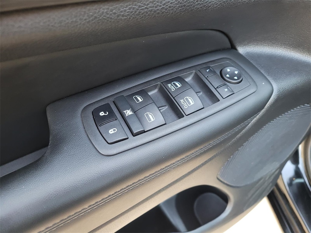 used 2022 Jeep Grand Cherokee WK car, priced at $22,083