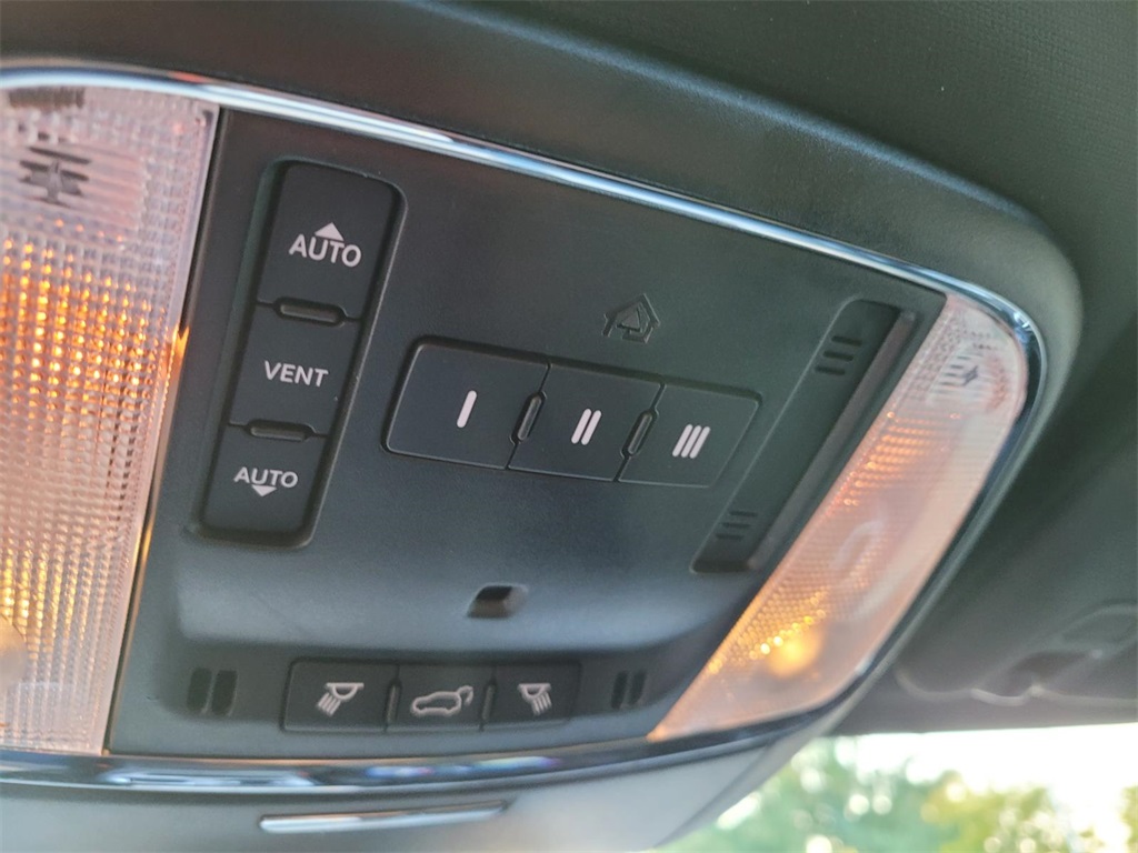 used 2022 Jeep Grand Cherokee WK car, priced at $22,083