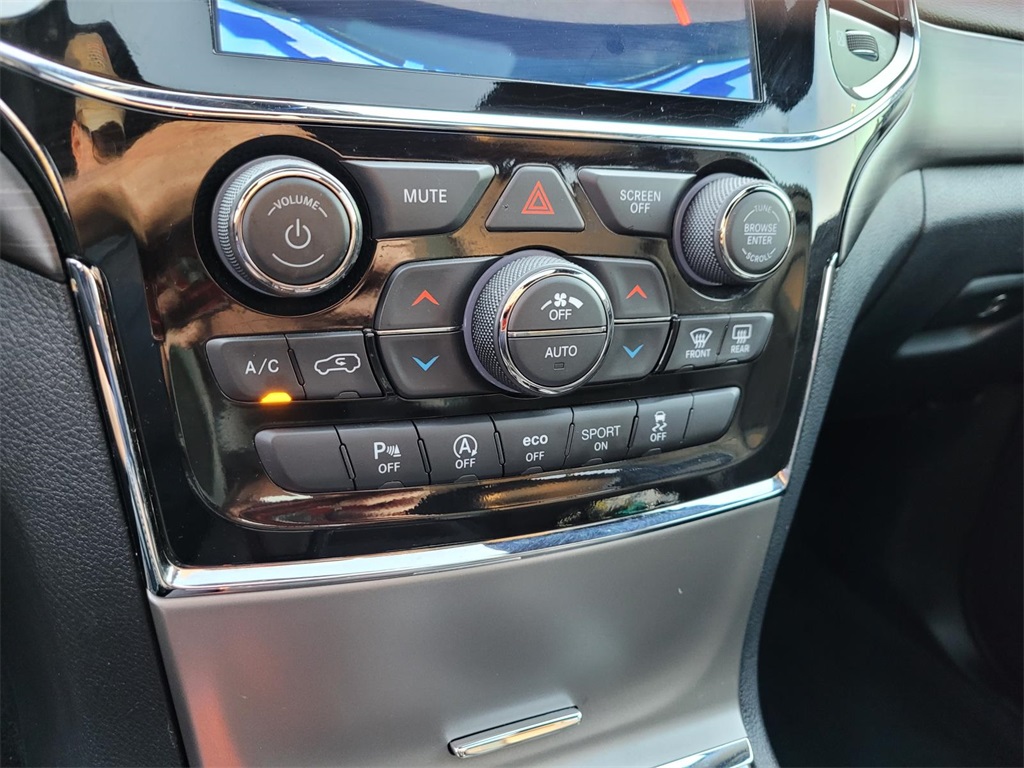 used 2022 Jeep Grand Cherokee WK car, priced at $22,083