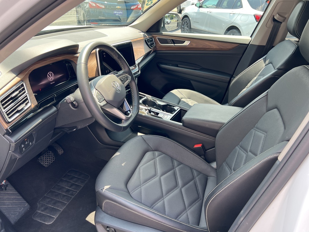 used 2024 Volkswagen Atlas car, priced at $32,900