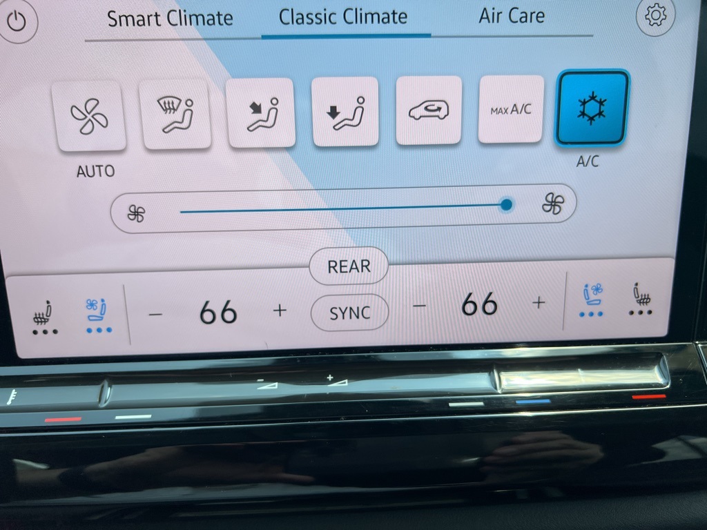 used 2024 Volkswagen Atlas car, priced at $32,900