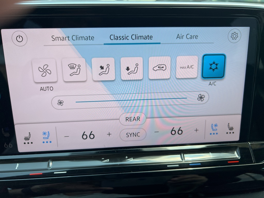 used 2024 Volkswagen Atlas car, priced at $32,900