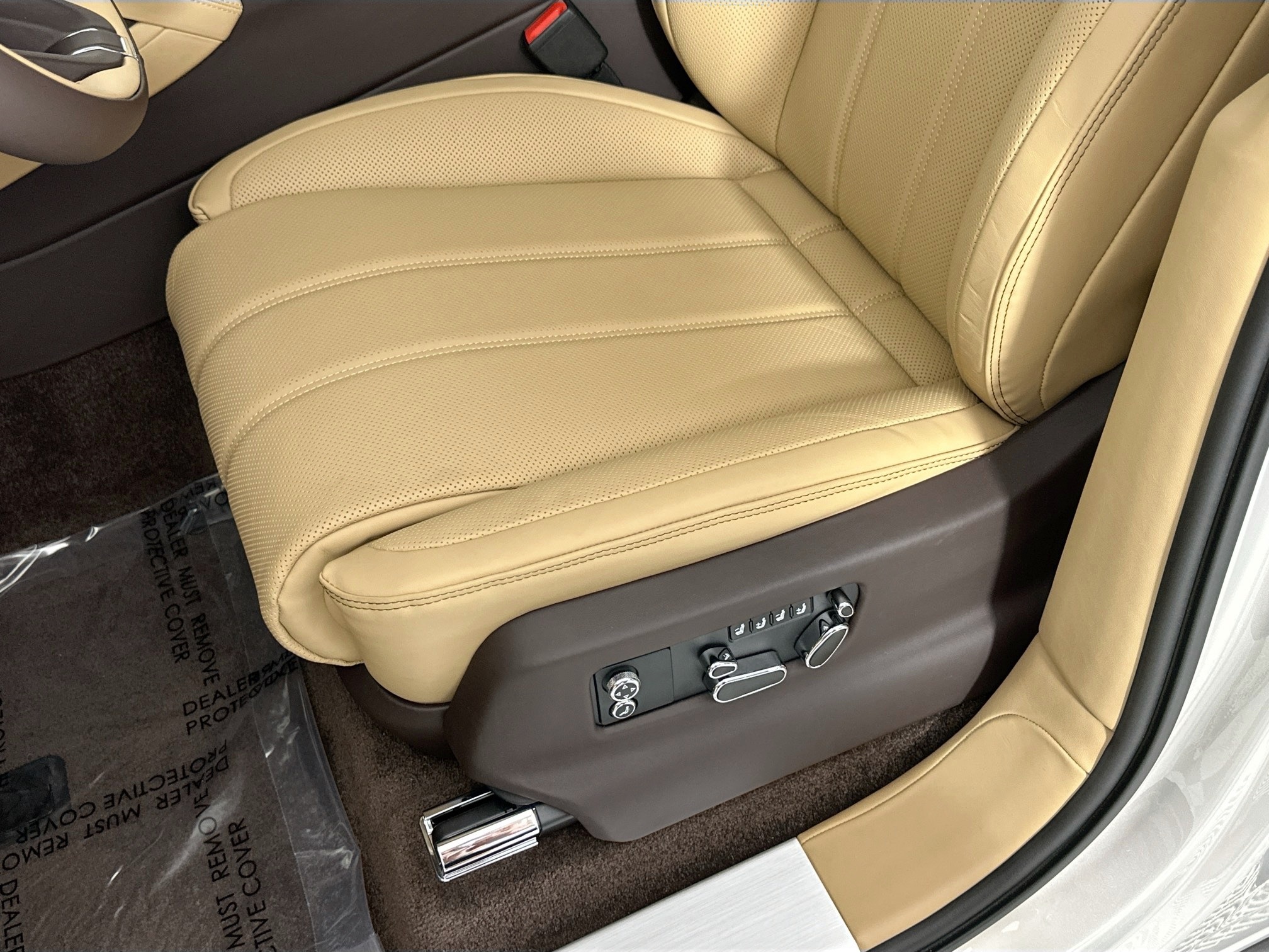 new 2025 Bentley Bentayga EWB car