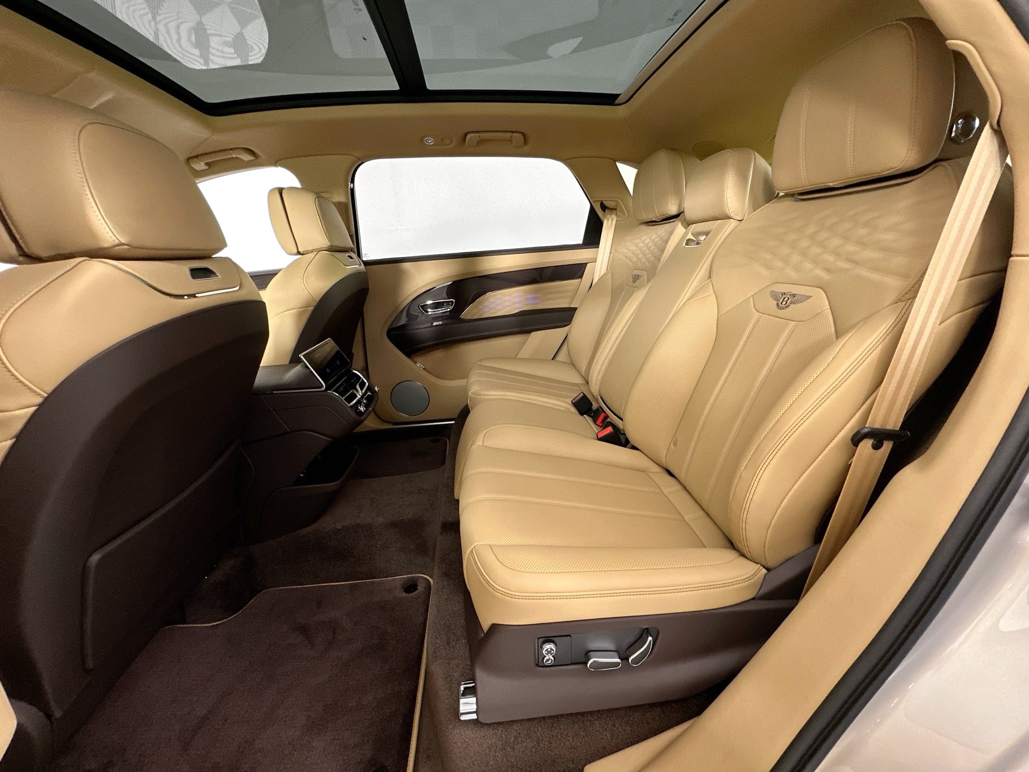 new 2025 Bentley Bentayga EWB car