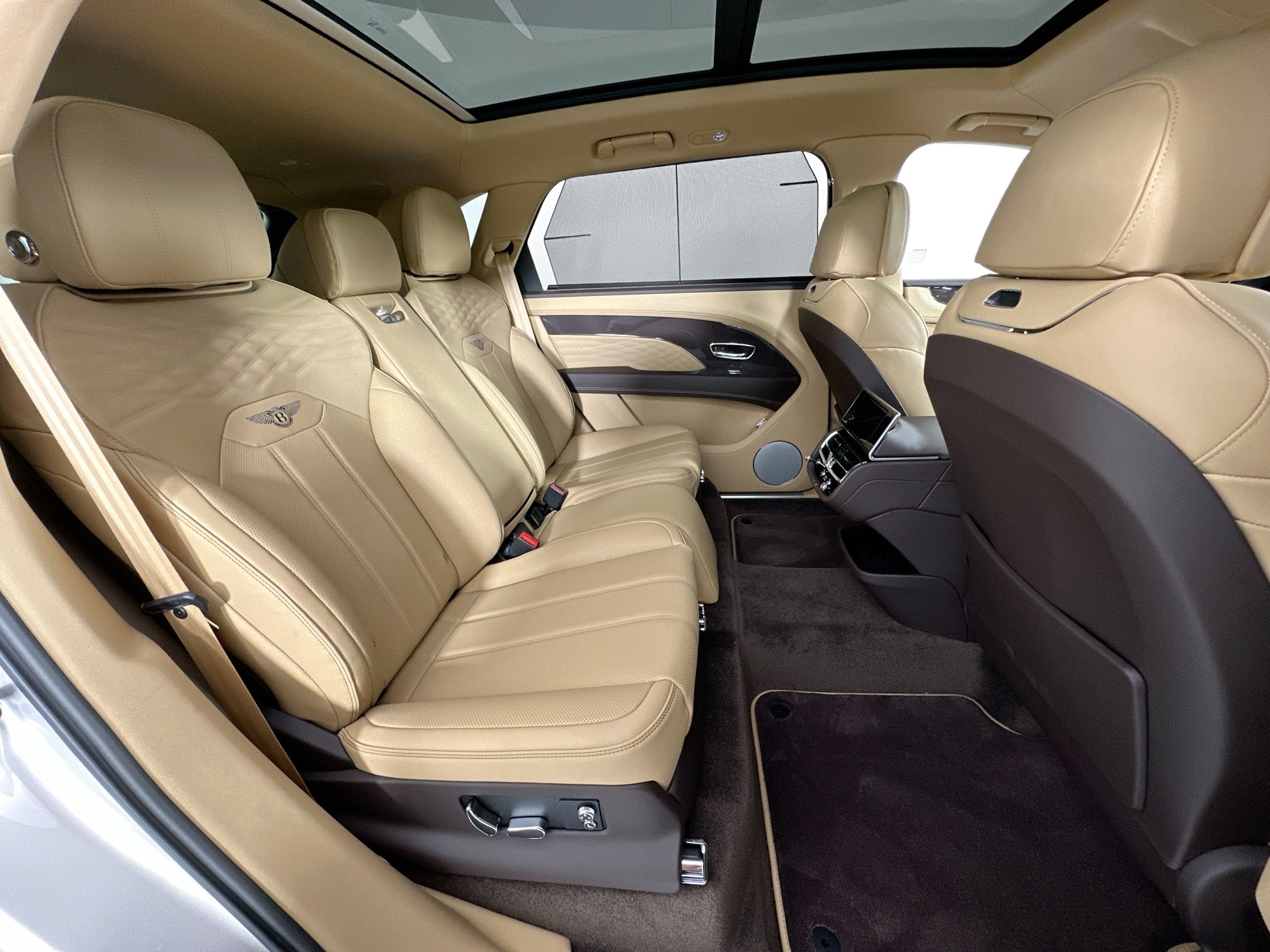 new 2025 Bentley Bentayga EWB car