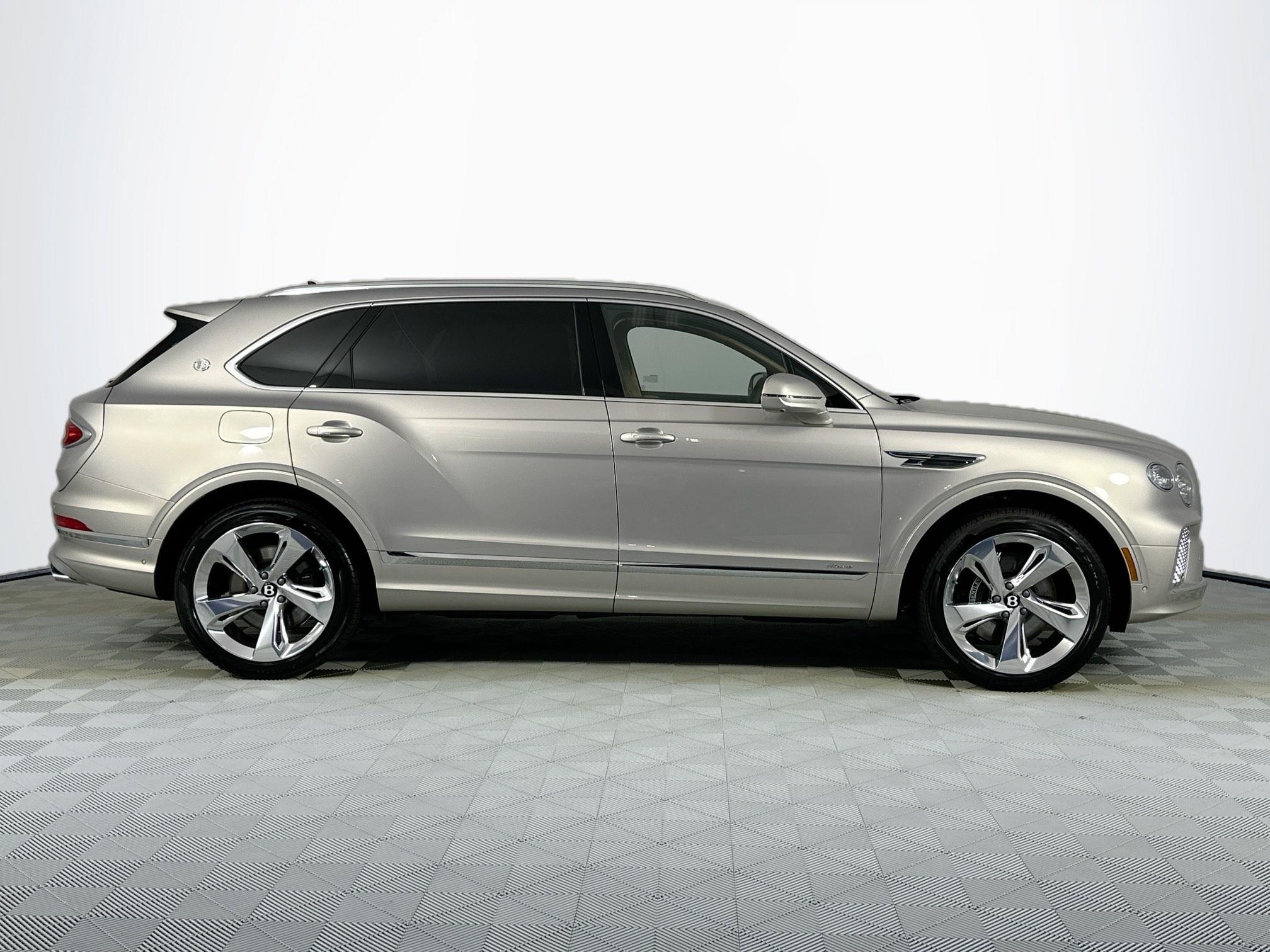new 2025 Bentley Bentayga EWB car